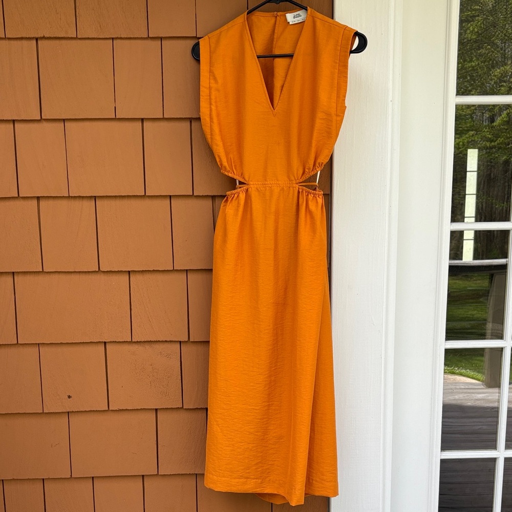LOVE, BONITO | Mustard V Neck Cutout Sleeveless Chic Summer Midi Dress | Size 2